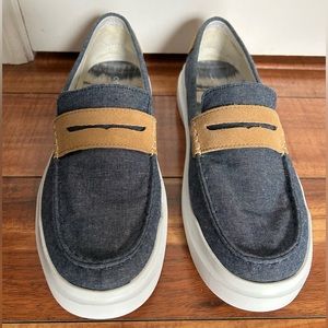 Cole Haan Grandpro Rally Chambray Canvas Loafer in Size 10B